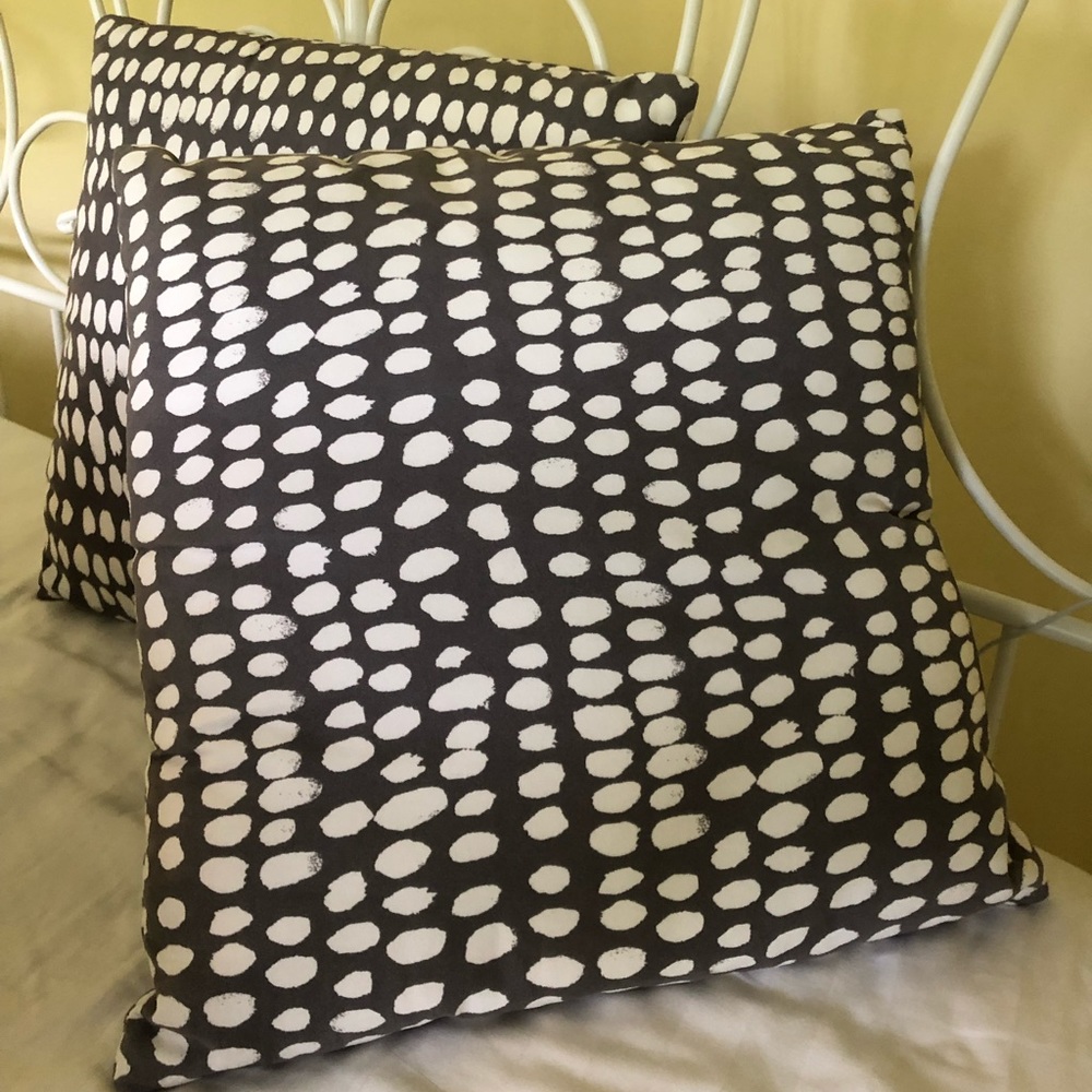 A pair of decorative pillows